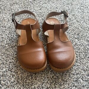 Freshly Picked clogs size toddler 10